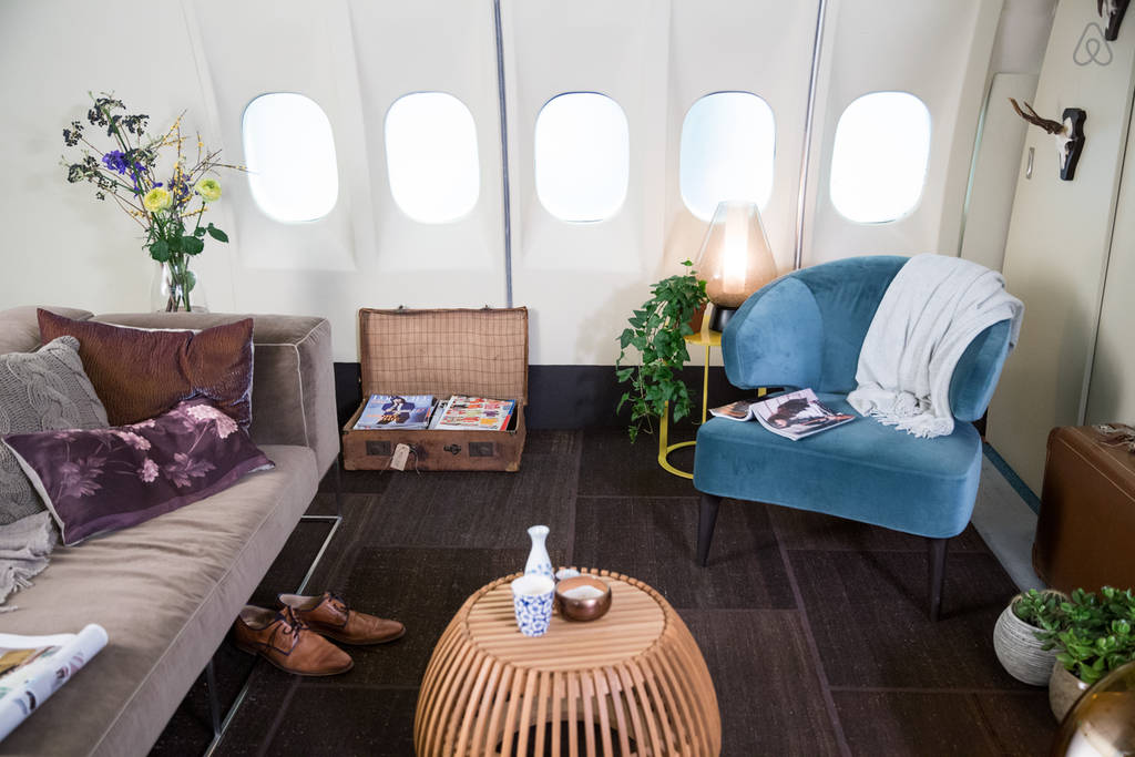KLM Airplane Apartment - Living Room